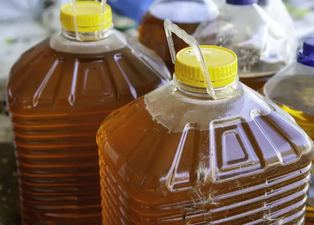 Used Cooking Oil for sale - Image 3